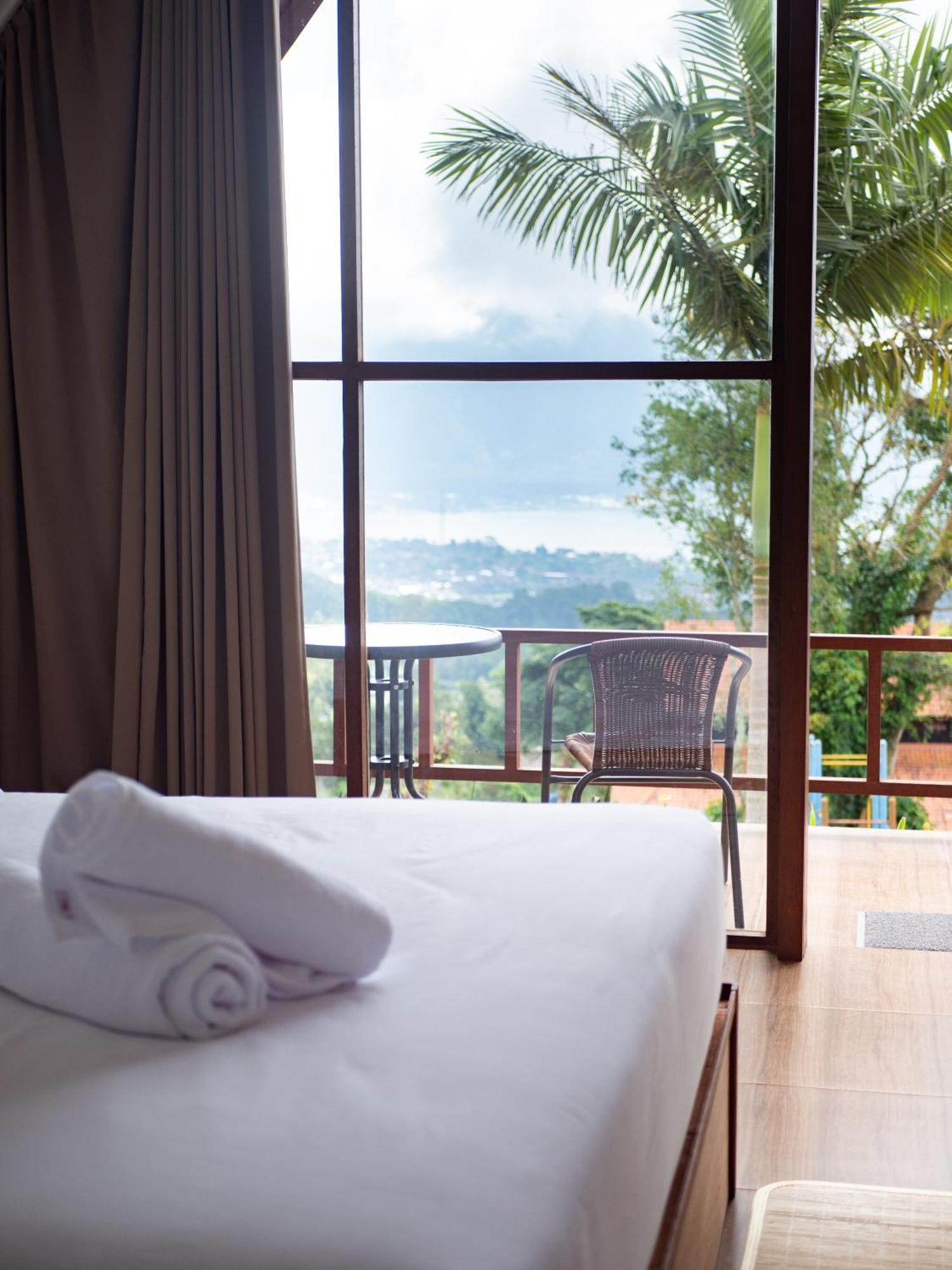 Villa Catu Glamping Bedugul à Selemadeg Extérieur photo